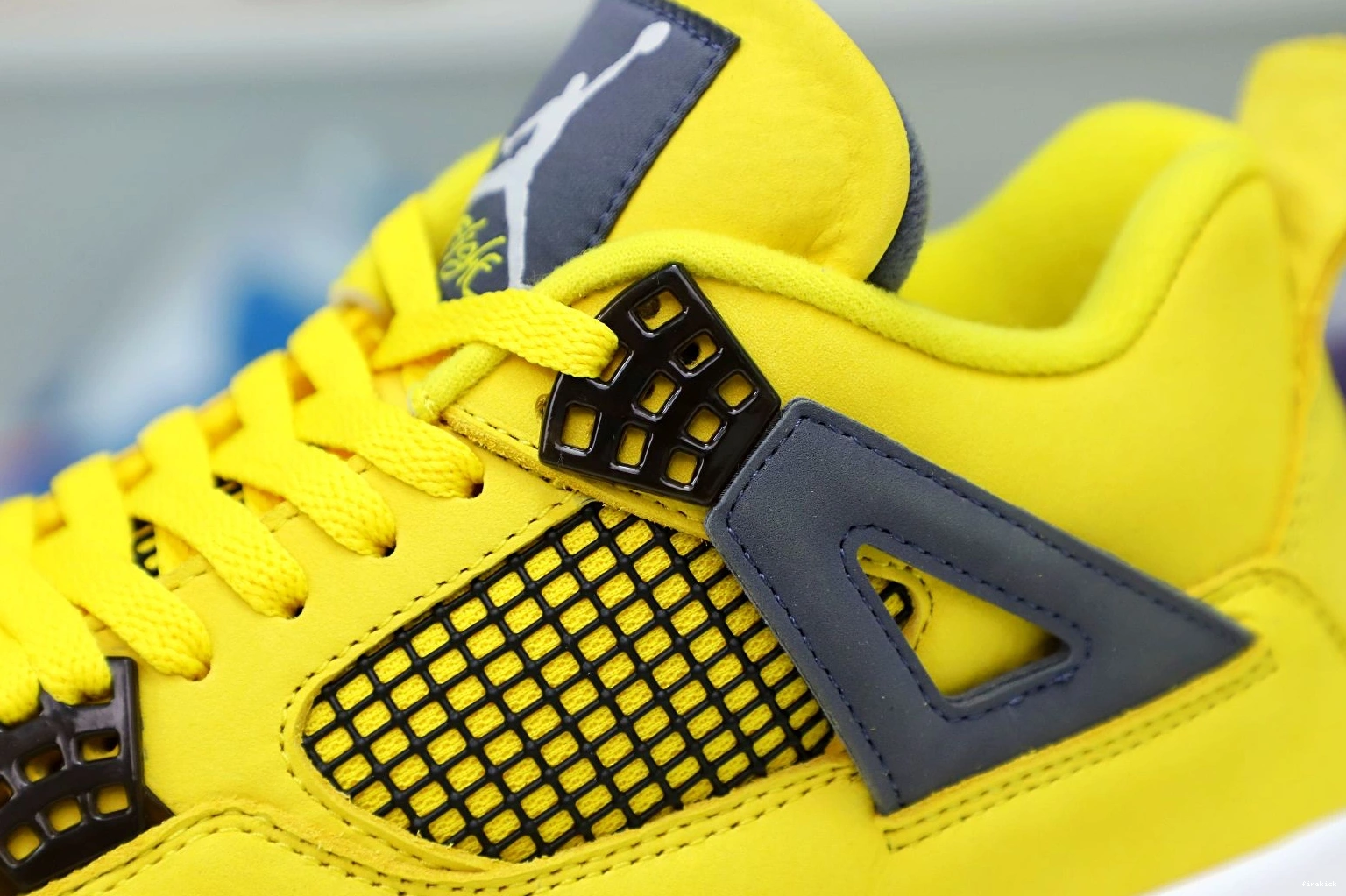 JORDAN 'LIGHTNING' 2021 AIR AIR JORDAN RETRO 4 0227